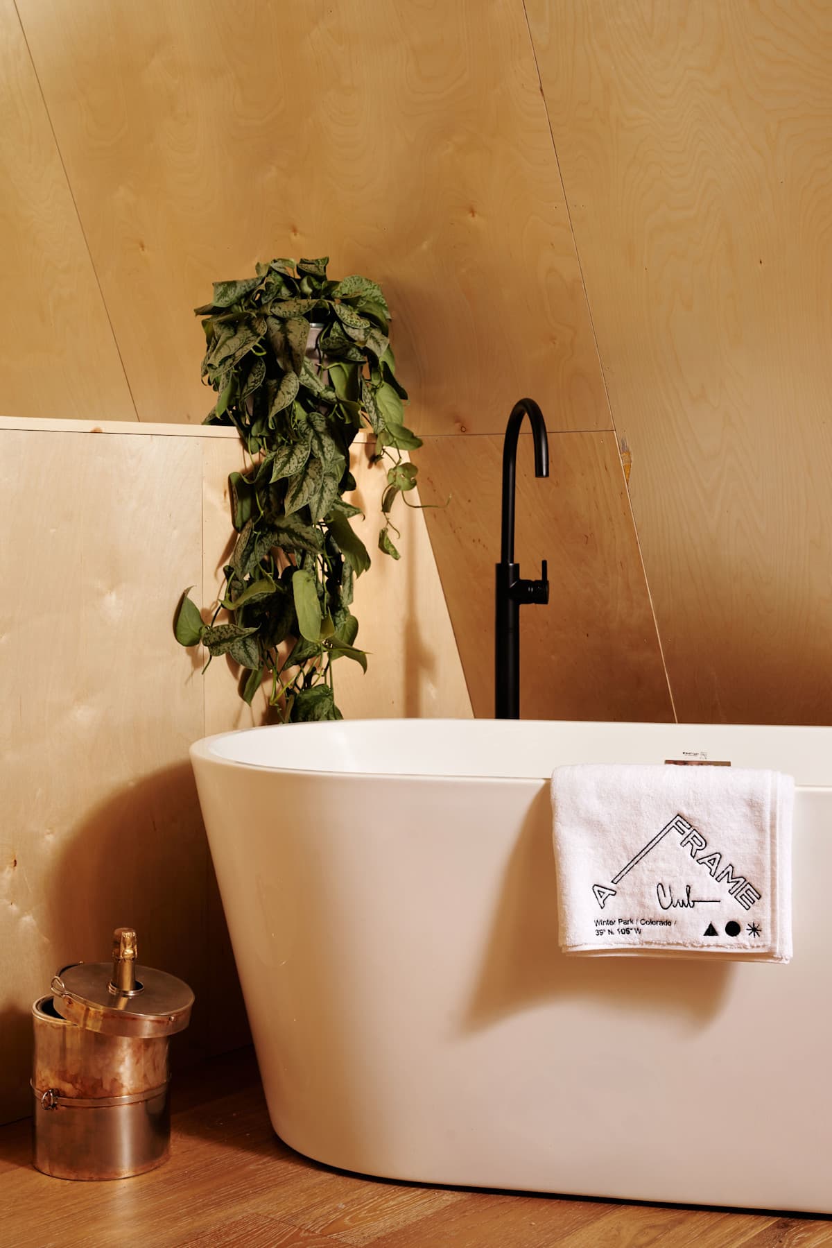 temporary cabin image